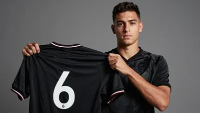 Rosenborg BK har sikret seg midtbanespilleren Mathias Kjølø fra nederlandske Twente for rundt 10 millioner kroner, og han...